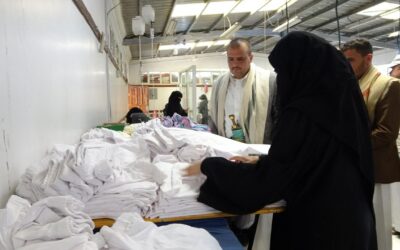 القائم بأعمال وزير الاقتصاد يطلع على البرنامج التدريبي لأسر الشهداء على صناعة المنسوجات